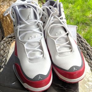 NWT Jordan Show 'M Sneakers